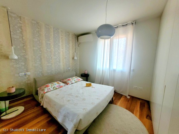 ATTICO 5 LOCALI CON TERRAZZO ATTICO 5 LOCALI CON TERRAZZO