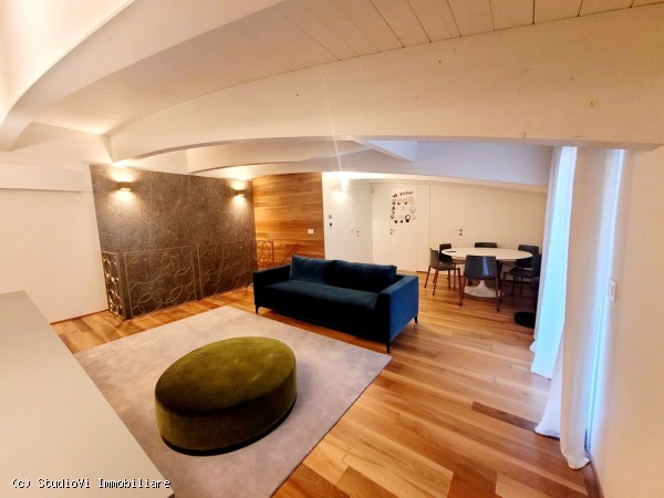 ATTICO 5 LOCALI CON TERRAZZO ATTICO 5 LOCALI CON TERRAZZO