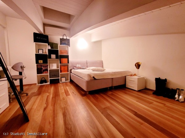 ATTICO 5 LOCALI CON TERRAZZO ATTICO 5 LOCALI CON TERRAZZO
