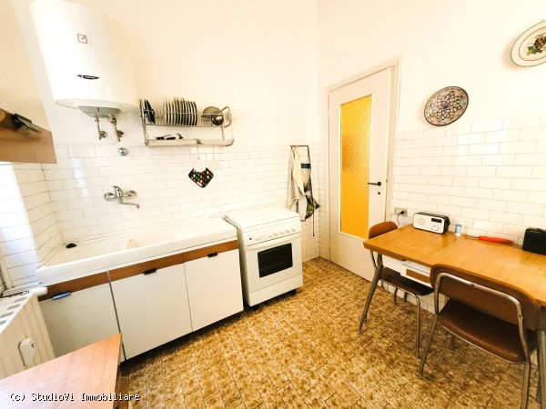 4 LOCALI VIA GOLDONI