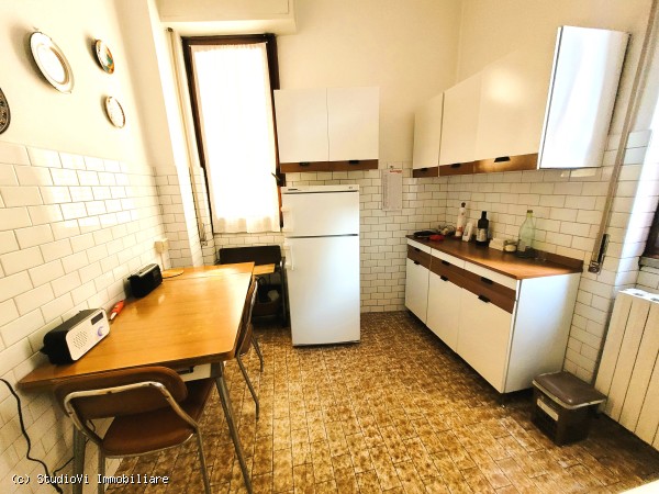 4 LOCALI VIA GOLDONI