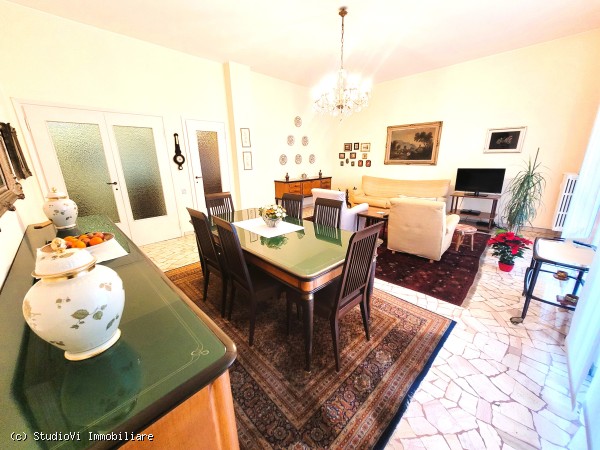 4 LOCALI VIA GOLDONI