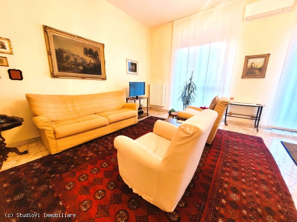 4 LOCALI VIA GOLDONI