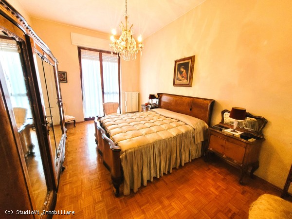 4 LOCALI VIA GOLDONI