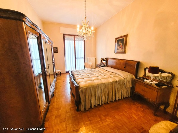 4 LOCALI VIA GOLDONI